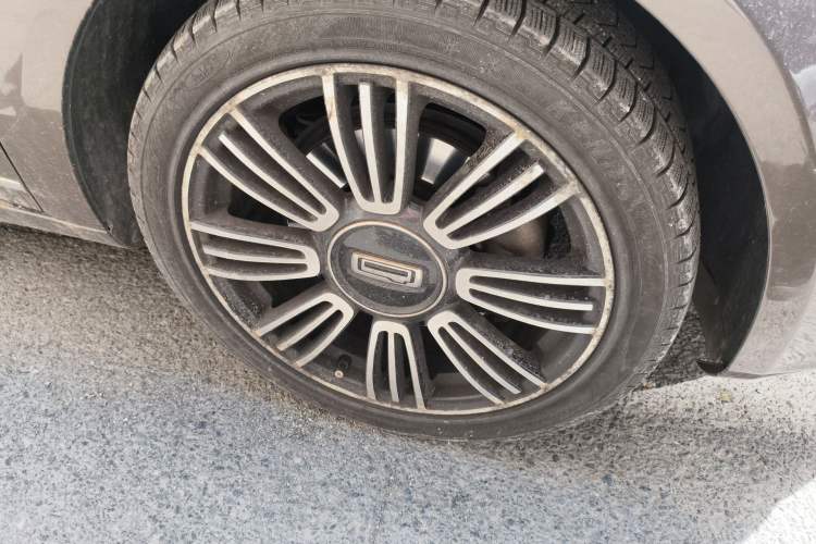 Used Qoros 3 2015 Sedan 1.6T Automatic ZhiZhen Enhanced Model Right Front Wheel Hub