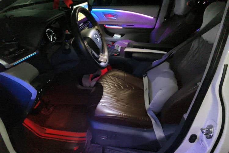 Used Toyota Sienna 2023 2.5L Hybrid Comfort Edition
