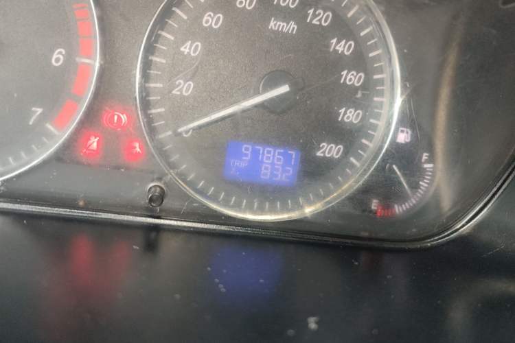 Used HYOSOW H2 2016 H2E 1.5L Elite Model BJ415B Odometer Close Up