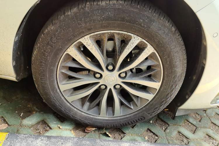 Used Buick GL8 2023 ES Lu Zun Deluxe Model
