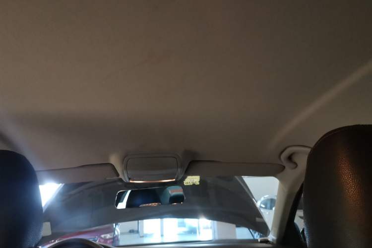 Used Volkswagen Sagitar 2014 1.6L Automatic Fashion Model Headliner