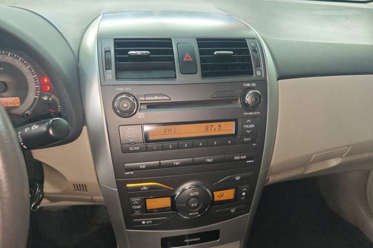 Used Toyota Corolla 2011 Edition Commemorative 1.6L Automatic GL Audio And AC Panel