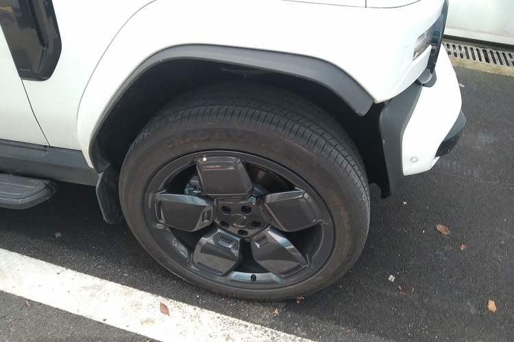 Used iCAR V23 2025 501 Four-Wheel Drive Intelligent Driving Version Right Front Wheel Hub