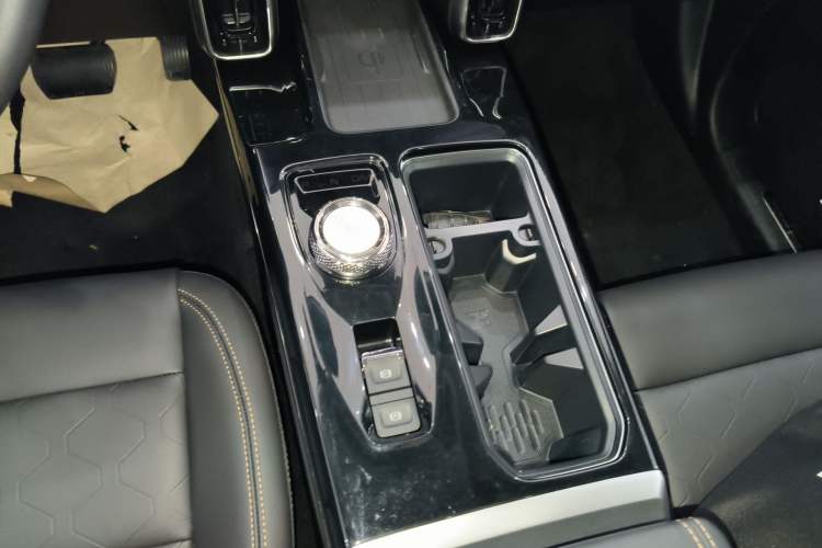 Used Haval DARGO 2021 2.0T DCT 4x4 Chinese Rural Dog Edition Gear Lever