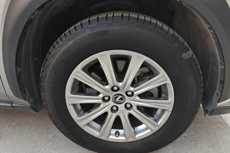 Used Lexus NX 2018 300 Front-Drive Freeline Edition
