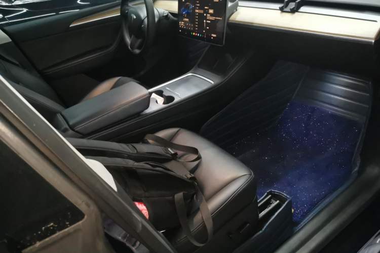 Used Tesla Model Y 2022 Rear-Wheel-Drive Version
