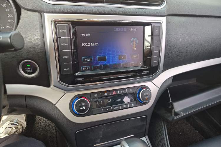 Used Haval H6 Coupe 2016 Blue Label 1.5T Automatic Two-Wheel Drive Elite Model Audio And AC Panel