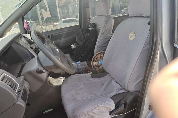 Used Dongfeng Shuaike 2011 1.6L Manual Comfort 7-Seater