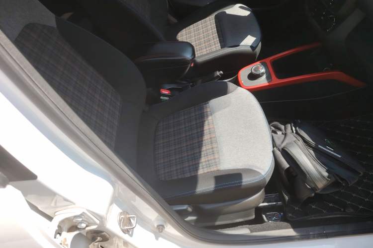 Used Dongfeng NAMMI EX1 2023 PRO Light Wind Edition Lightning Model Right Front Seat