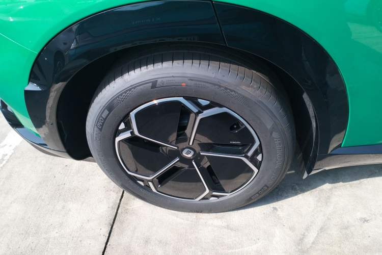 Used Xiaomi Auto YU7 2025 Ultra-Long Range Rear-Wheel Drive Version
