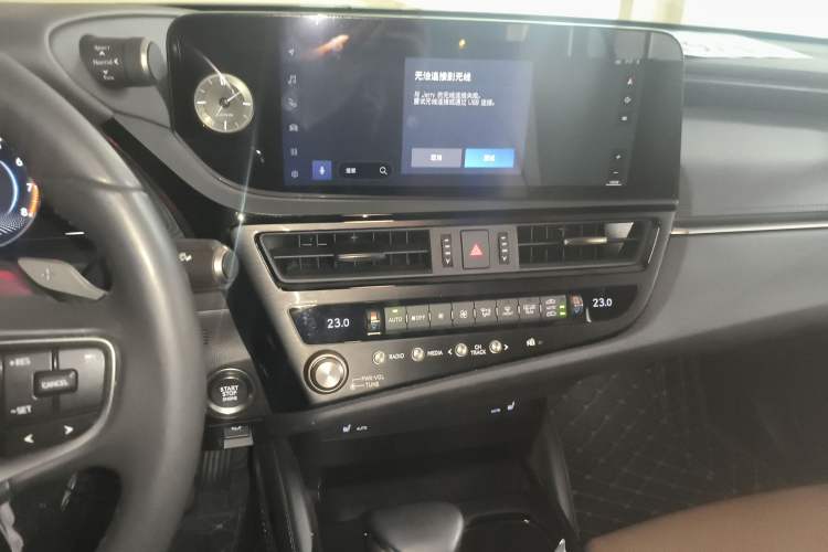 Used Lexus ES 2023 200 Excellence Edition
