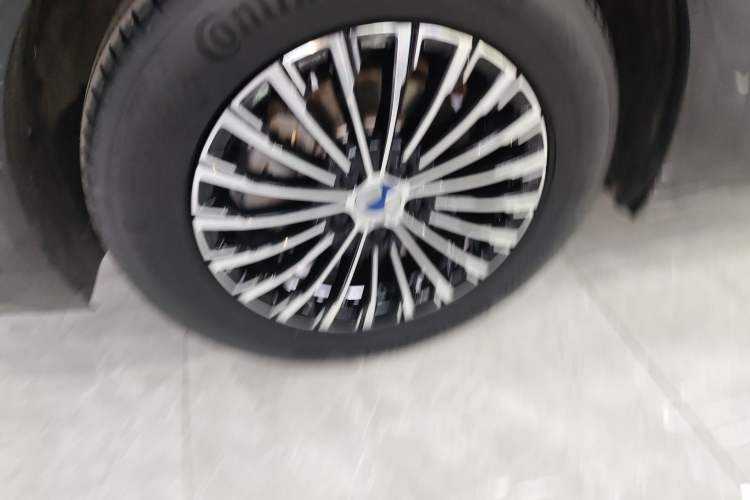 Used Denza D9 2024 DM-i 980 Four-Wheel Drive Prestige Model
