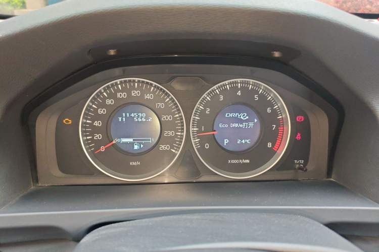 Used Volvo V60 2013 T5 Smart Edition Instrument Cluster