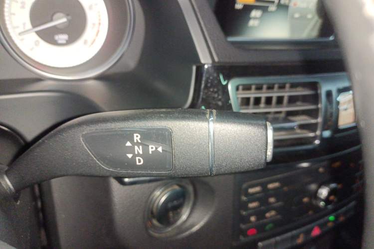 Used Mercedes-Benz E-Class 2015 Facelift E 200 L Sport Edition