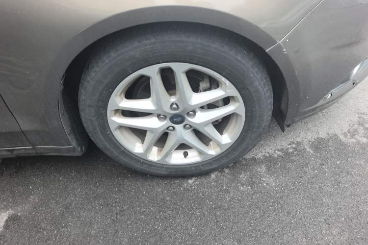 Used Ford Mondeo 2013 1.5L GTDi180 Fashion Edition Right Front Wheel Hub