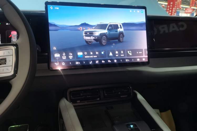 Used Formula Leopard Leopard 5 2023 Navigator Edition