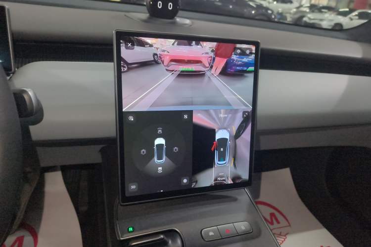 Used Nio ET5T 2023 75 kWh Touring Audio And AC Panel