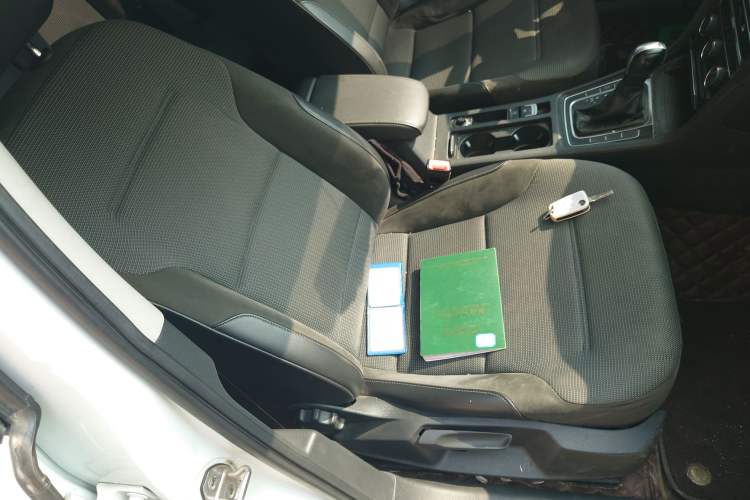 Used Volkswagen Golf 2018 230TSI Automatic Comfort Model Right Front Seat