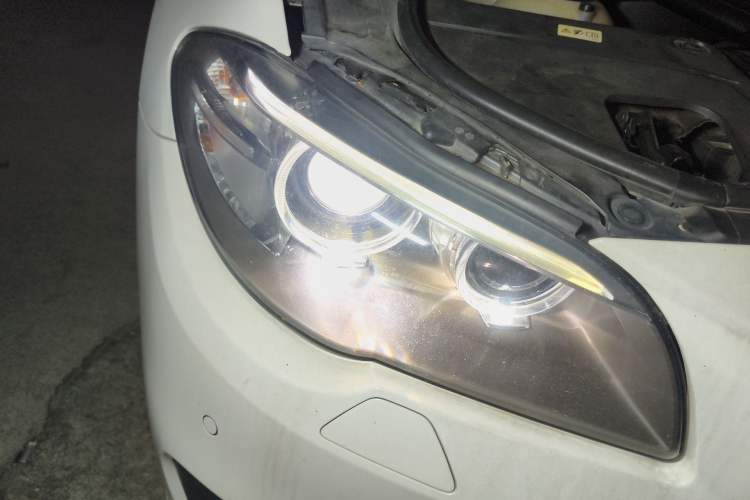 Used BMW 5 Series 2014 525Li Leading Model Right Front Headlight