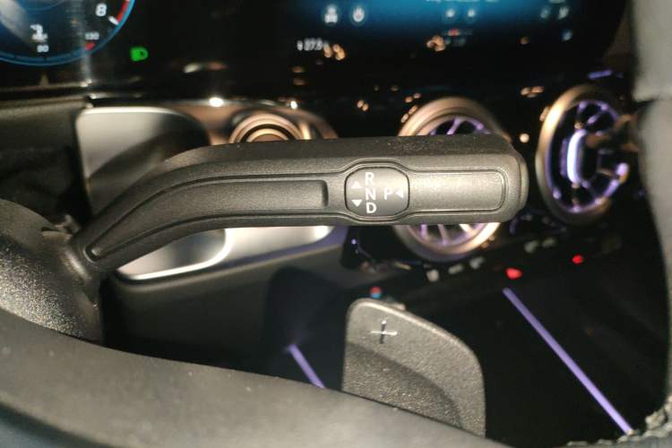 Used Mercedes-Benz GLB 2023 GLB 200 Fashion Model