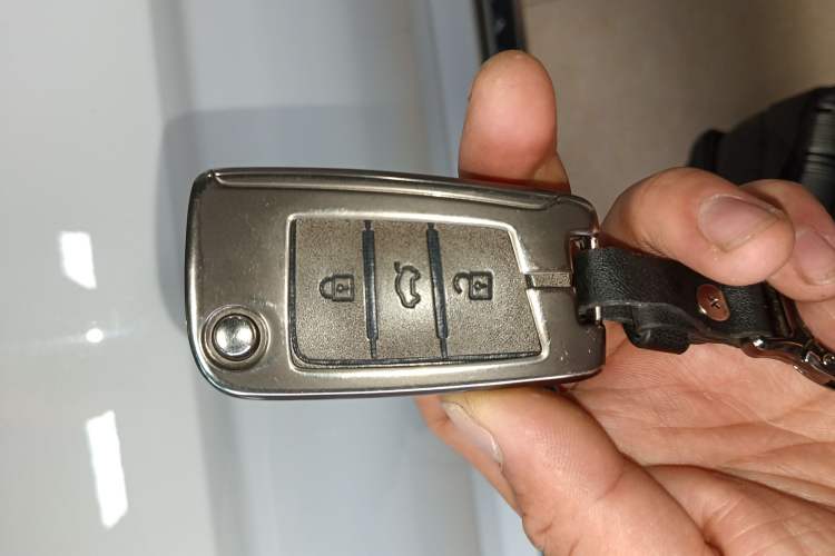 Used Volkswagen Tharu 2023 300TSI Two-Wheel-Drive Full Moon Edition