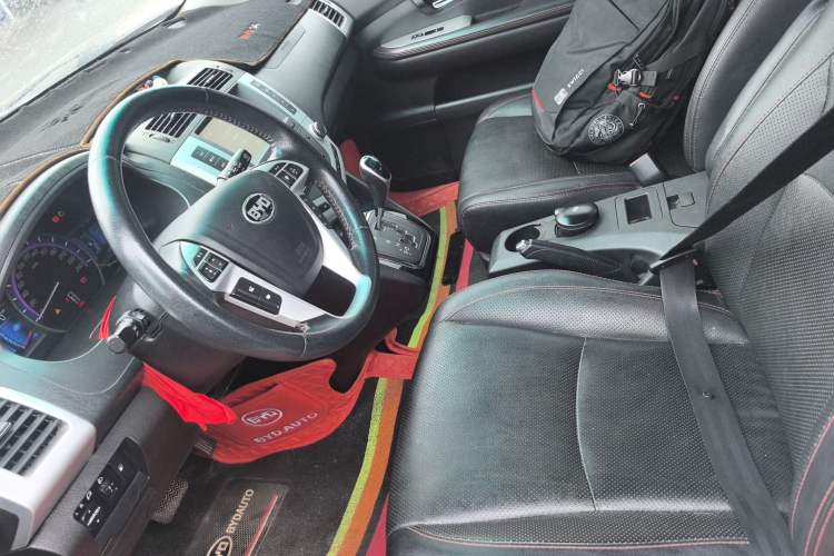 Used BYD S6 2014 2.4L Automatic Prestige 5-Seater
