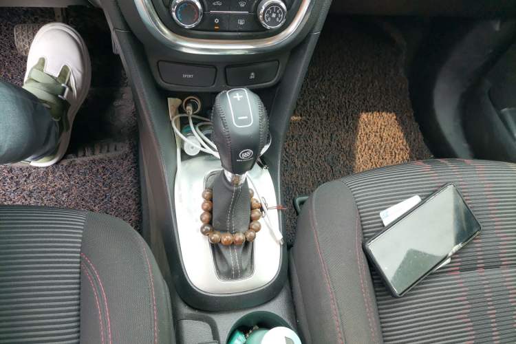 Used Buick Encore 2015 1.4T Automatic Two-Wheel Drive Urban Elite Version