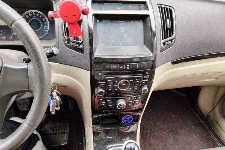 Used Geely Auto GC7 2013 1.5L Manual Luxury Model Audio And AC Panel