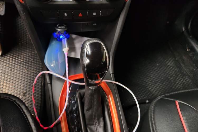 Used Chery Tiggo 3X 2017 1.5L Automatic Fashion Edition Gear Lever