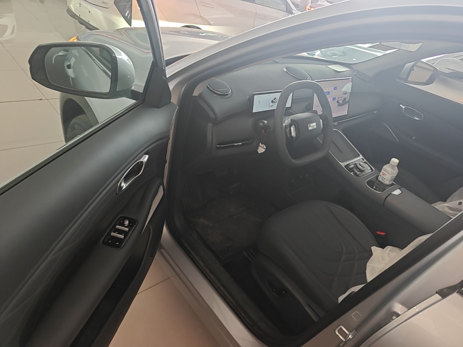 Geely Galaxy Xingjian 7 EM-i 2026 Model 130km Launch Edition — снимка 18