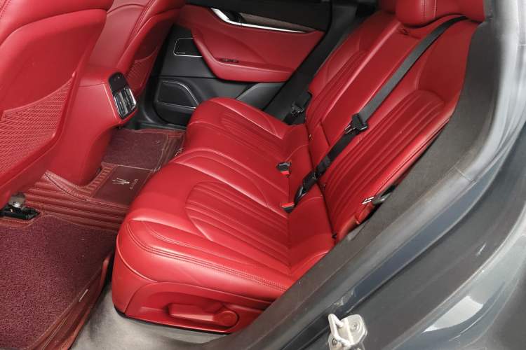 Used Maserati Levante 2016 3.0T Standard Edition Left Rear Seat