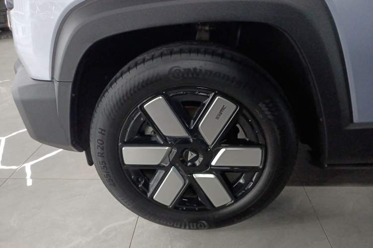 Used Deepal G318 2024 Four-Wheel-Drive Air Suspension Model