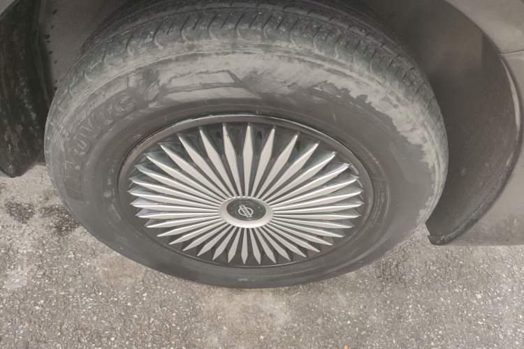 Used Nissan Sunny 2015 1.5XE Manual Comfort Edition Right Rear Wheel Hub