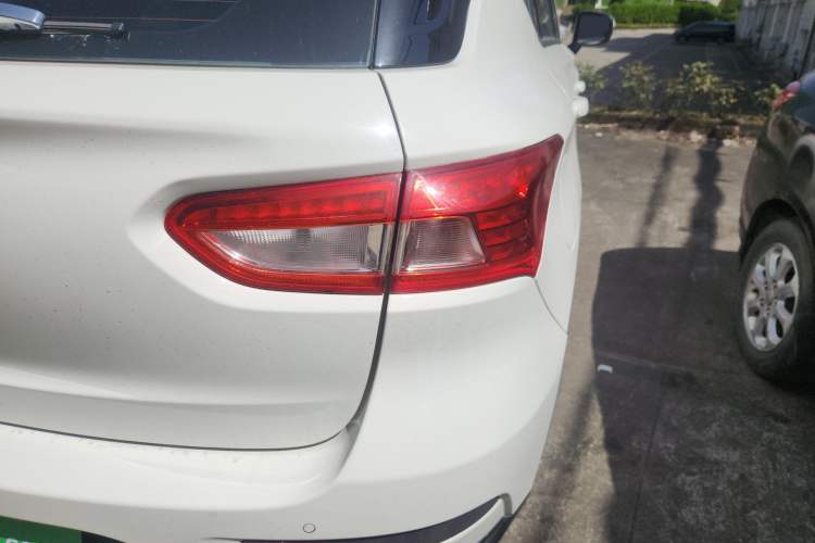 Used GAC Trumpchi GS4 2017 200T G-DCT Two-Wheel Drive Elite Edition
