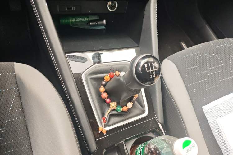 Used Jetta VS5 2024 280TSI Manual Pioneer Edition Gear Lever