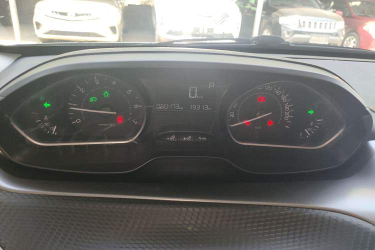 Used Peugeot 2008 2014 1.6L Automatic Fashion Edition
