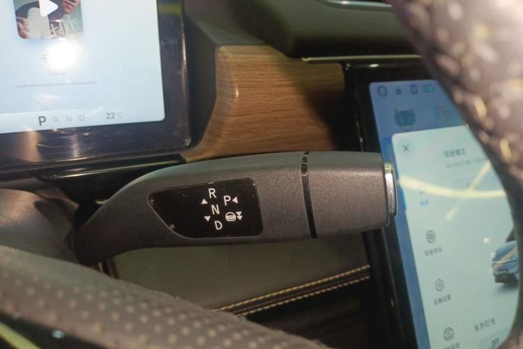 Used XPeng P5 2021 460G+ Gear Lever