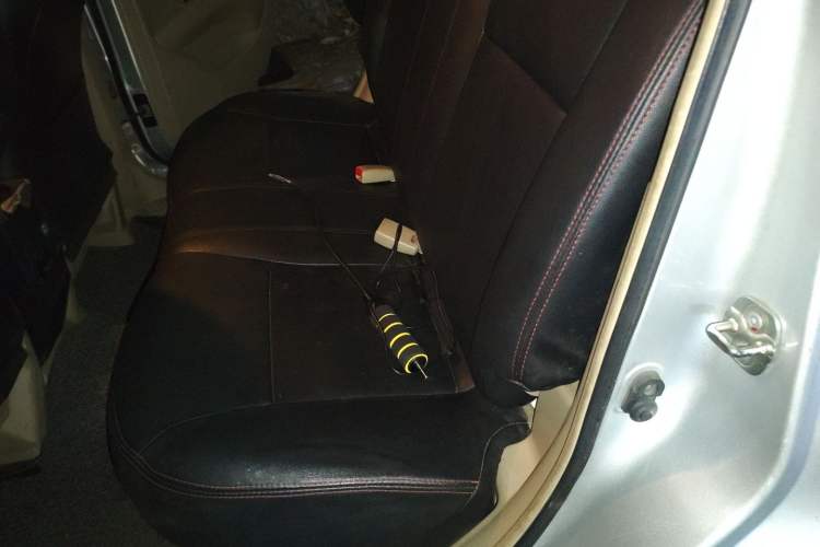 Used Nissan Livina 2013 1.6XE Manual Comfort Edition
