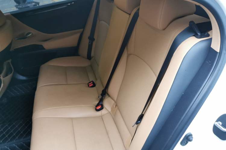 Used Lexus ES 2022 200 Excellence Edition
