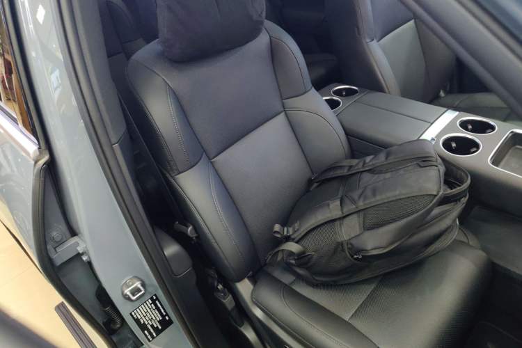 Used Li Auto L8 2025 Ultra Smart Refreshed Edition Right Front Seat