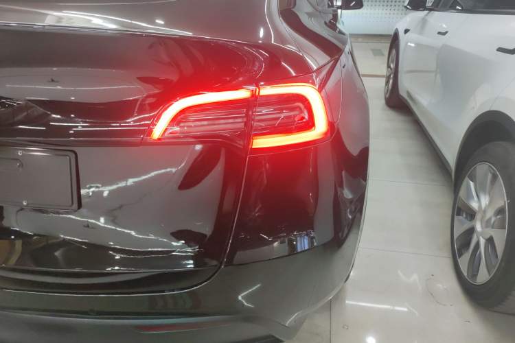 Used Tesla Model Y 2021 Standard Range Rear-Wheel Drive Version