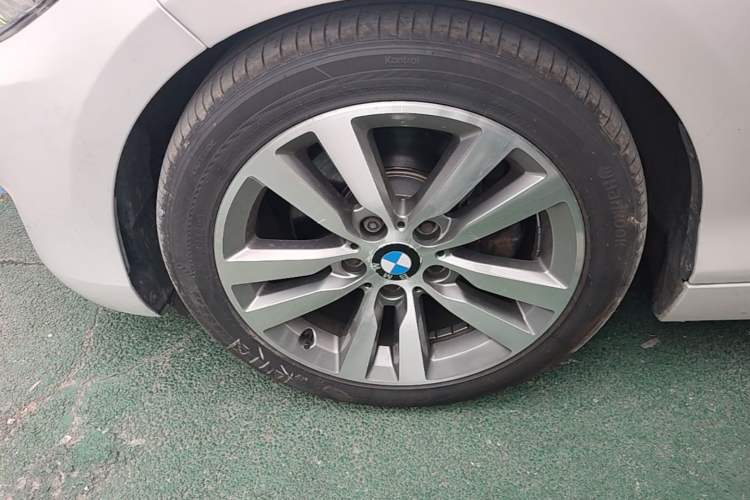 Used BMW 2 Series 2017 220i Convertible Coupe Leading Model
