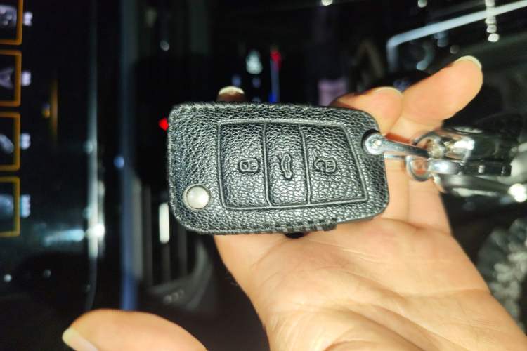 Used Volkswagen Tayron 2021 330TSI Two-Wheel-Drive 3rd Anniversary Limited Edition Vehicle Key