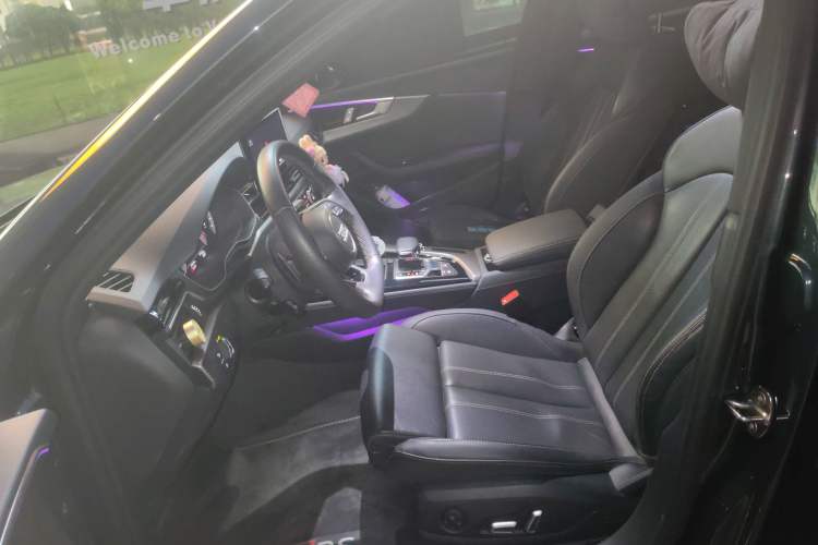 Used Audi A4L 2024 40 TFSI quattro RS Performance Package