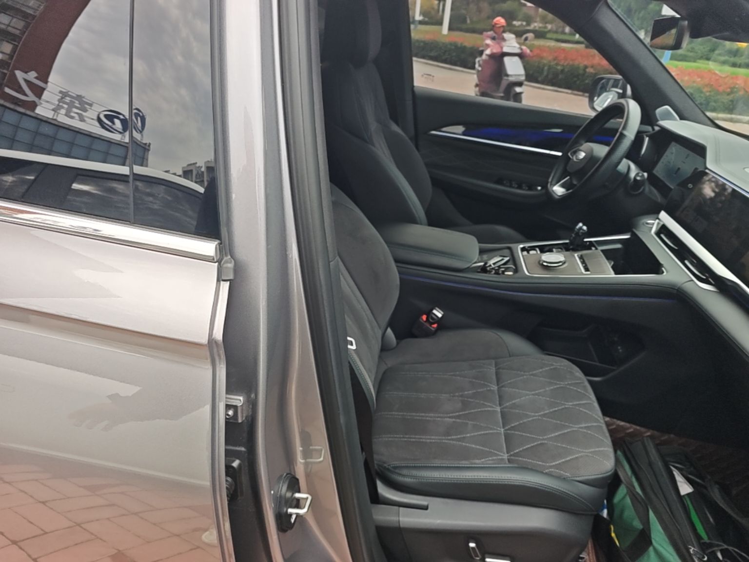 Geely Auto Monjaro L 2025 Dongfang Yao 2.0TD Automatic Lanxing Edition — снимка 19