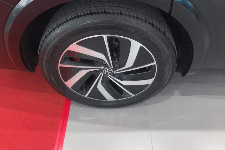 Used Volkswagen Viloran 2024 330TSI Luxury Edition
