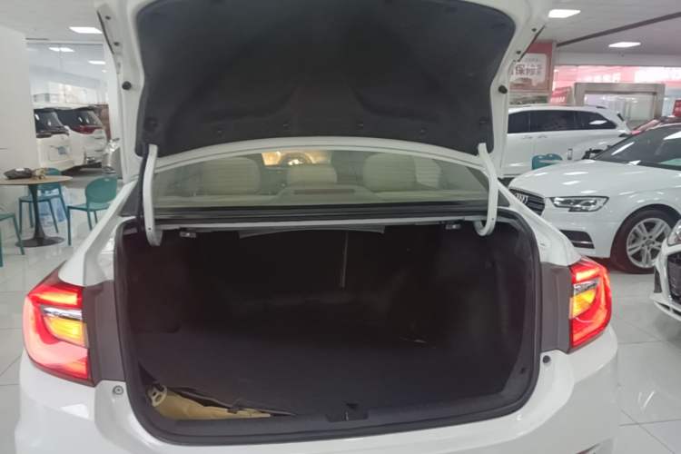 Used Honda Crider 2016 1.8L CVT Comfort Version
