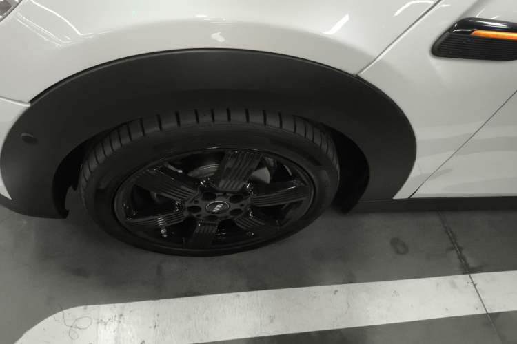 Used MINI MINI 2023 Updated 1.5T COOPER Artist
