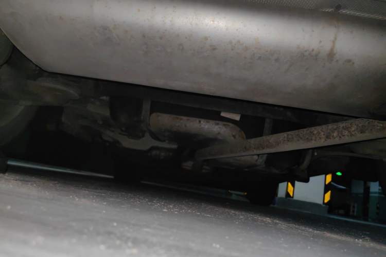 Used Buick Encore 2015 1.4T Automatic Two-Wheel Drive Urban Elite Version Chassis Rear