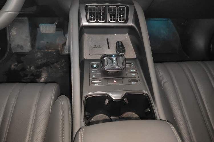 Used BYD Song L EV 2025 Intelligent Driving Version 662 km LiDAR Excellence Edition
